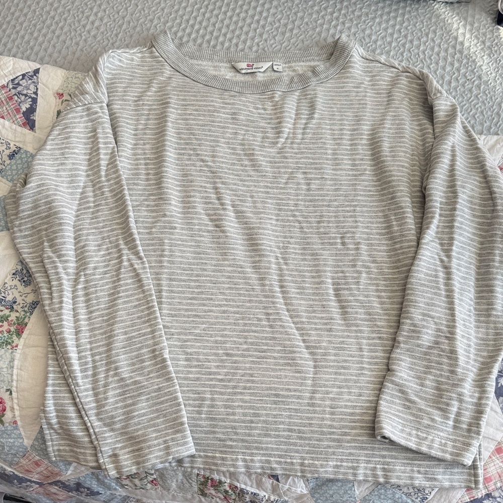 Women’s Vineyard Vines Dream Cloth sweatshirt
